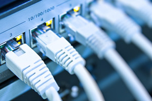 Кабель преткновения: цены на домашний интернет в РФ завышены на треть