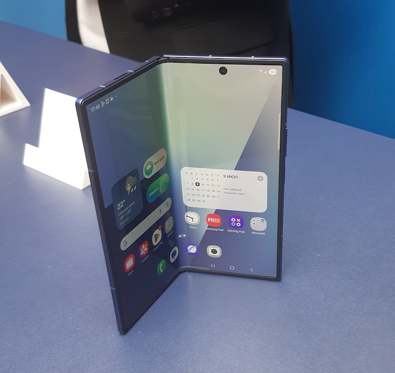 Флагманский смартфон Samsung Galaxy Z Fold7