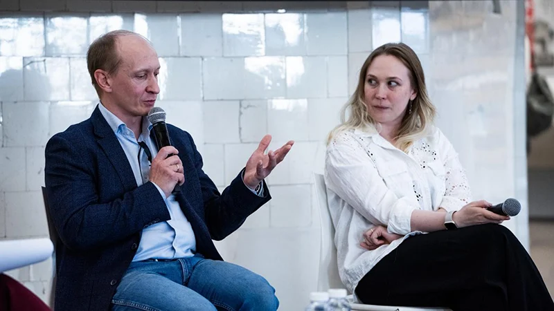 Дмитрий Степанов (ЛАНИТ-ТЕРКОМ) на дискуссии об ИИ в лектории фестиваля «Докер»