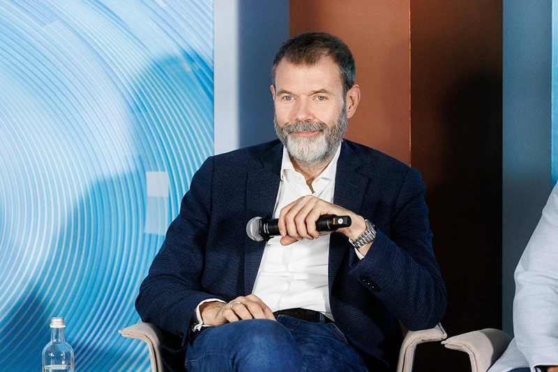 Заместитель генерального директора ИТ-холдинга Т1 по продуктам и сервисам Кирилл Булгаков Заместитель генерального директора ИТ-холдинга Т1 по продуктам и сервисам Кирилл Булгаков