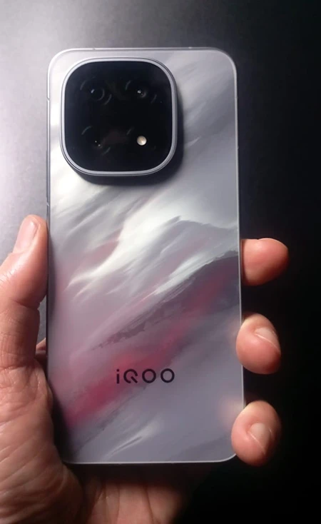 Задняя панель iQOO 15 Задняя панель iQOO 15