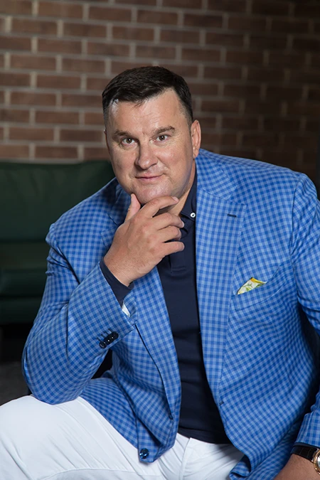 Генеральный директор SMART technologies Олег Кот