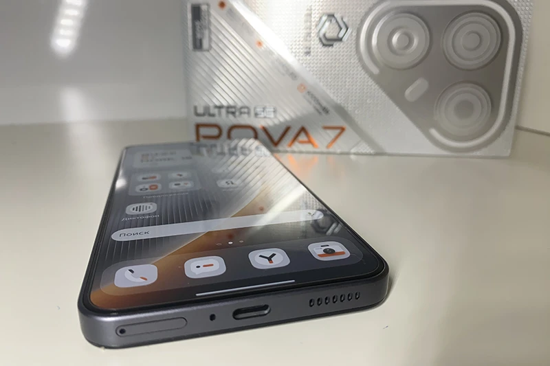Нижняя грань TECNO POVA 7 Ultra 5G и угол обзора
