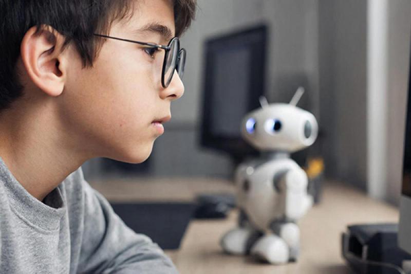 Карьера в ИИ-эпоху: «Ростелеком Лицей» запустил более 20 онлайн-курсов по цифровым специальностям