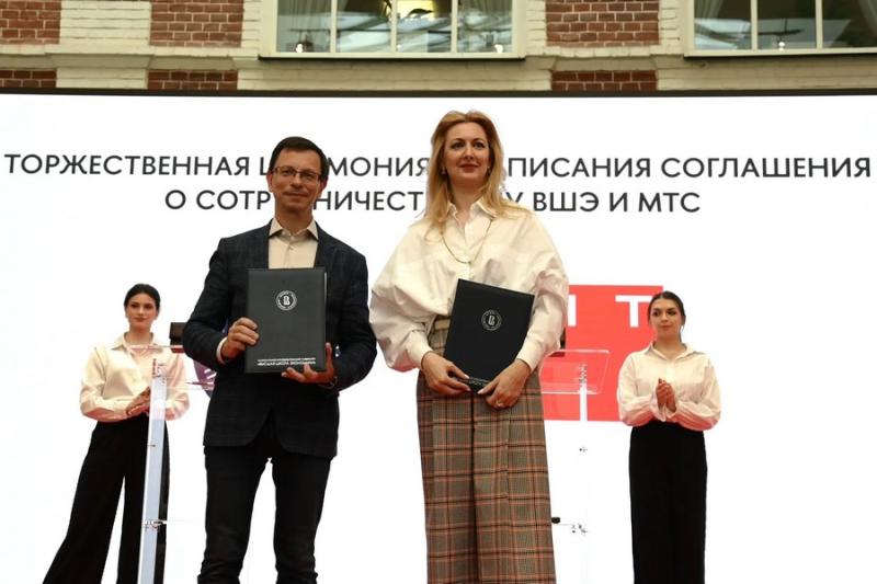 МТС и НИУ ВШЭ договорились об обмене ИИ-компетенциями при подготовке инженерных кадров для телекома