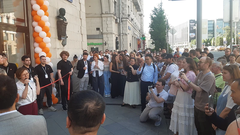 Открытие флагманского магазина Xiaomi привлекло много поклонников бренда