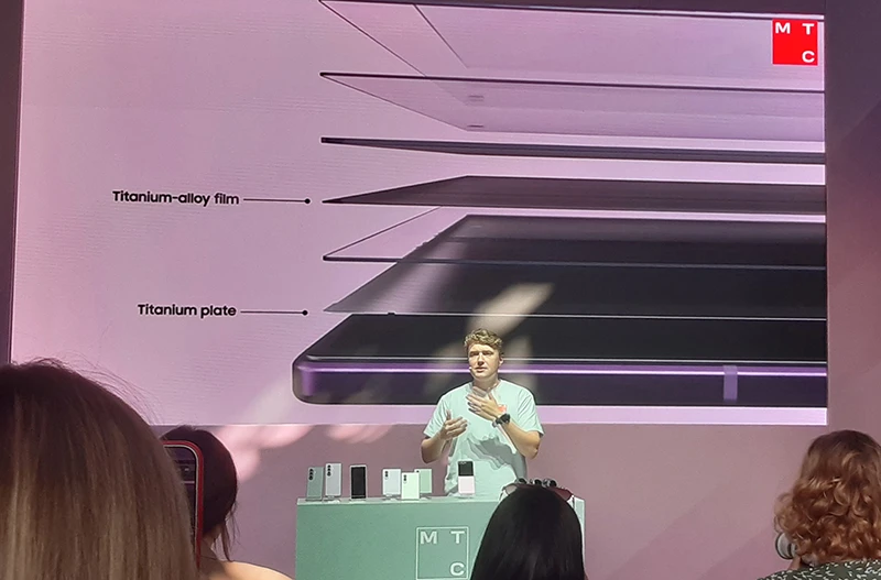 Передовая технология Samsung Flex Titanium
